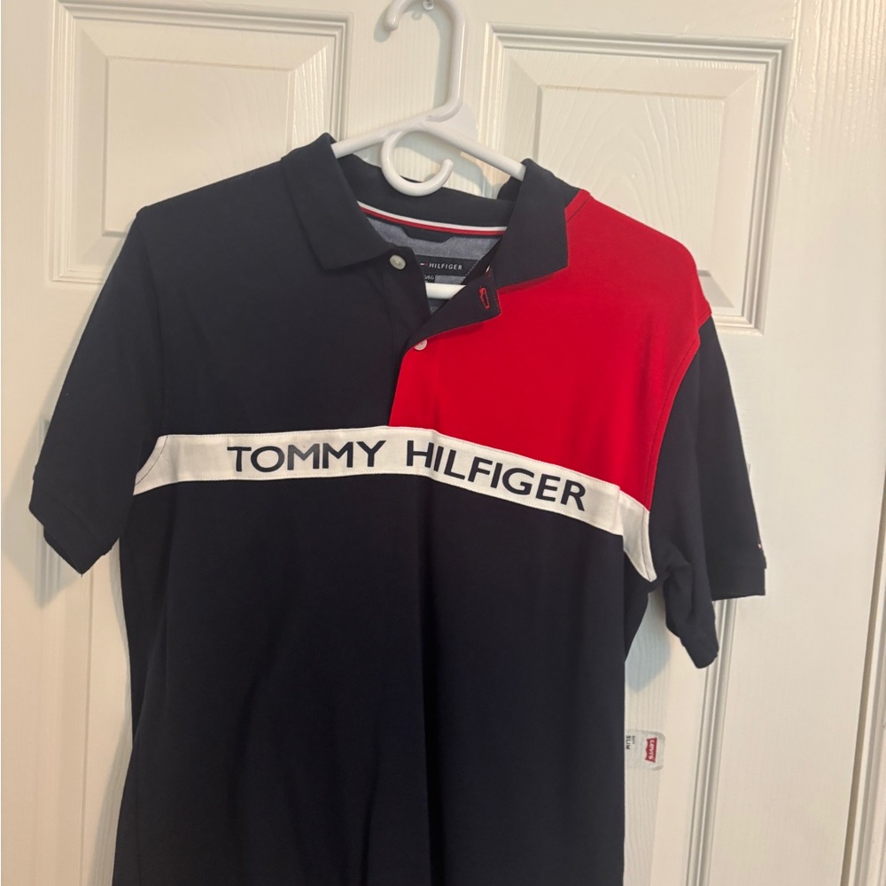 Tommy Hilfiger Navy and Red Collar Detail